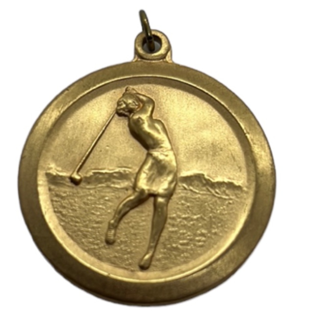 WOMENS GOLF ROUND PENDANT MEDAL GOLD TONE VINTAGE